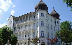 Villa Metropol By Rujana